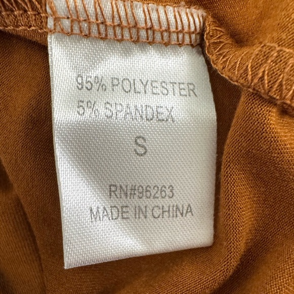 Women’s Olivia Rae New York Soft Sleeveless Cropped Summer High Neck Tank Top S - Picture 4 of 5